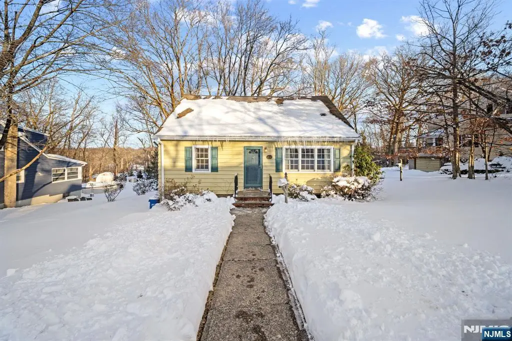 212 Spruce Street, Midland Park, NJ 07432 - #1