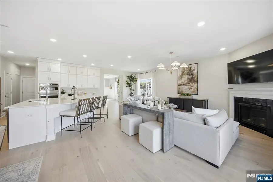 14 Arlington Place, Fair Lawn, NJ 07036 - Image #3