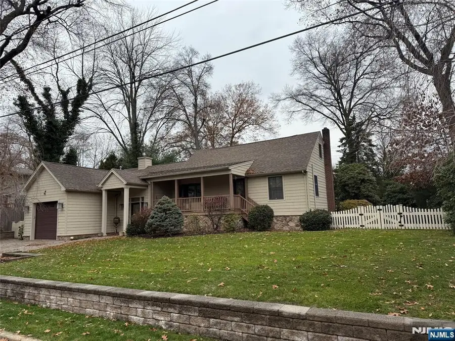 460 Maple Avenue, Township Of Washington, NJ 07676 - Image #2