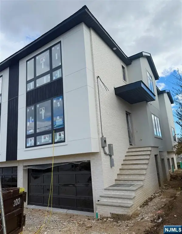 332 12th Street B, Palisades Park, NJ 07650 - Image #3