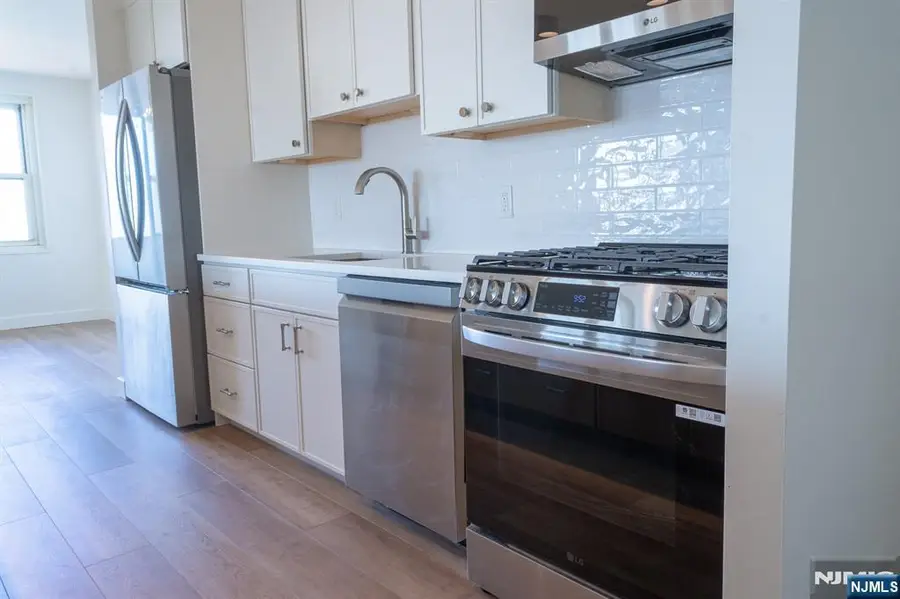 555 North Avenue 22R, Fort Lee, NJ 07024 - Image #3