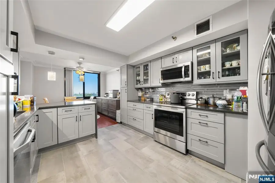 1265 15th 11L, Fort Lee, NJ 07024 - #3