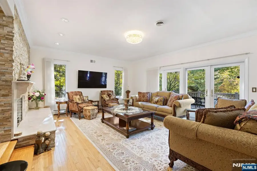 1090 High Mountain Road, Franklin Lakes, NJ 07417 - Image #3