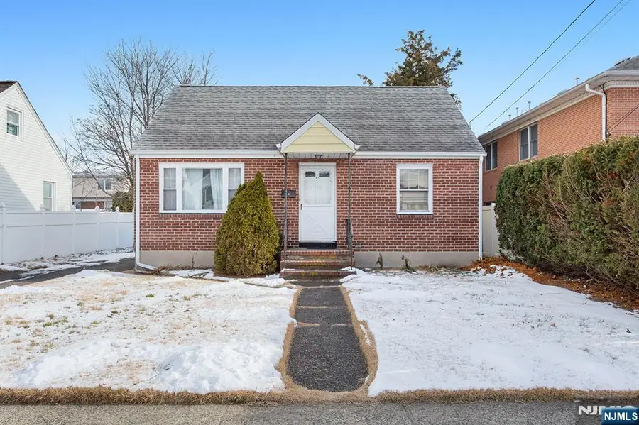 33 Beech Street, Elmwood Park, NJ 07407 - Image #2