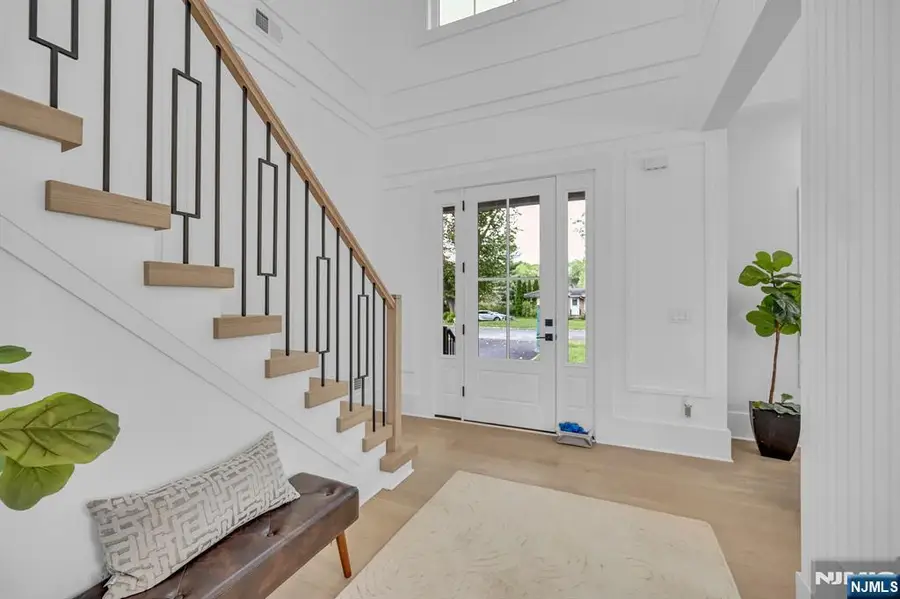 7 Canterbury Lane, Short Hills, NJ 07078 - Image #2