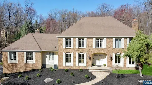450 Saddle Back Trail, Franklin Lakes, NJ 07417