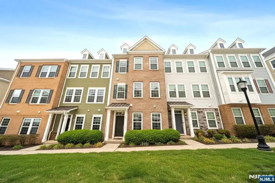 88 Truman Drive, Wood Ridge, NJ 07075 - Image #2