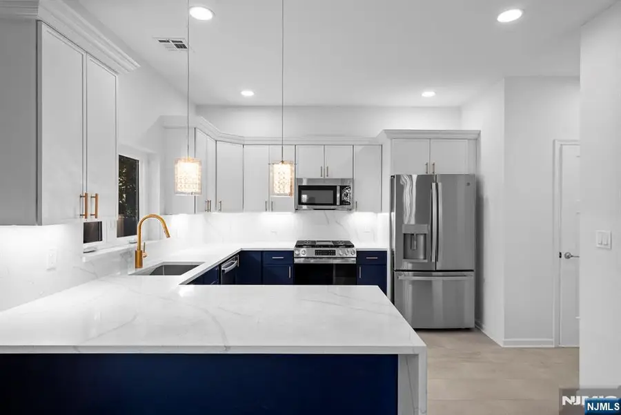 410 Morris Place, Roselle, NJ 07203 - #2