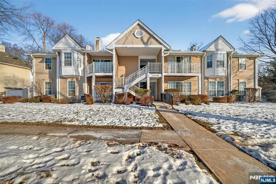 560 Holly Court, Mahwah, NJ 07430 - Image #2