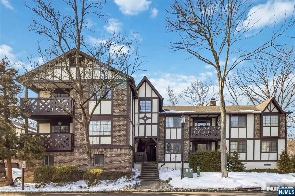 1306 Faulkner Court, Mahwah, NJ 07430 - #1