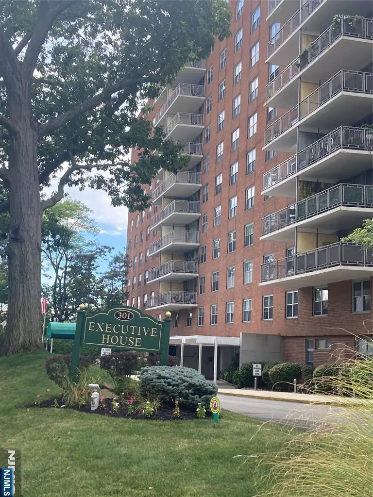 301 Beech Street 10I, Hackensack, NJ 07601 - Image #1