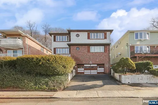 432 Oak Street, Ridgefield, NJ 07657