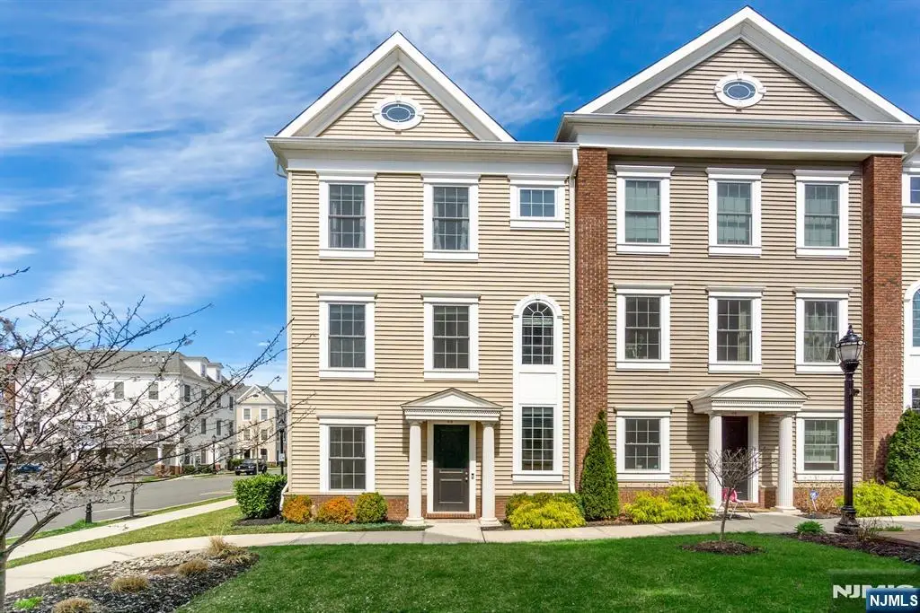 48 Roosevelt Drive, Wood Ridge, NJ 07075 - Image #1