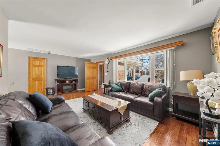 219 Farview Avenue, Paramus, NJ 07652 - Image #2