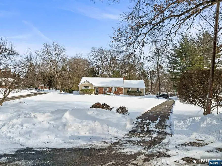 2 Overbrook Place, Hillsdale, NJ 07642 - #2