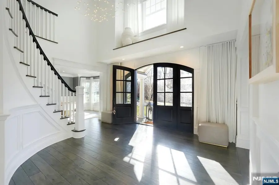 4 Mill Brook Lane, Franklin Lakes, NJ 07417 - #3