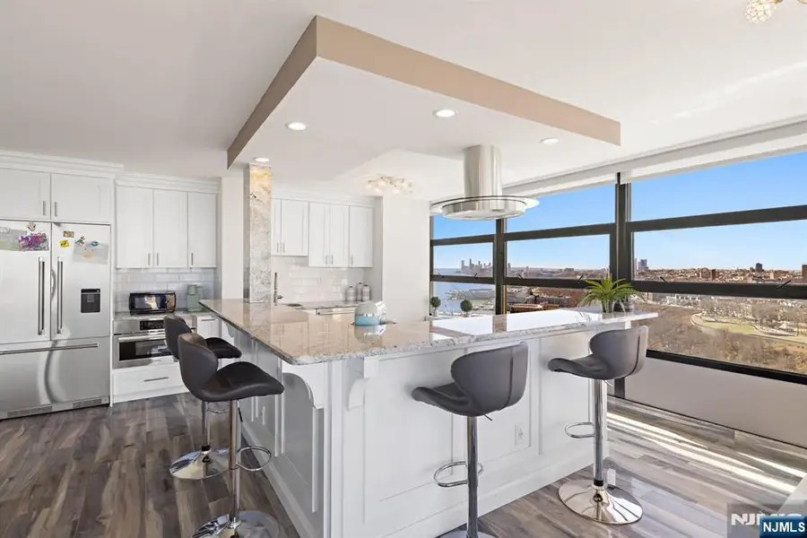 6050 E John F Kennedy Boulevard 20G, West New York, NJ 07093 - #2