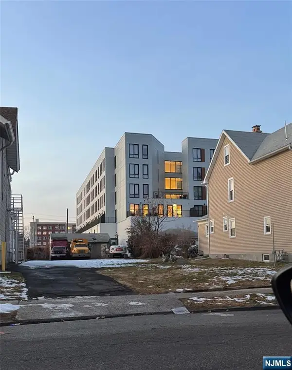 433 Park Street, Hackensack, NJ 07601