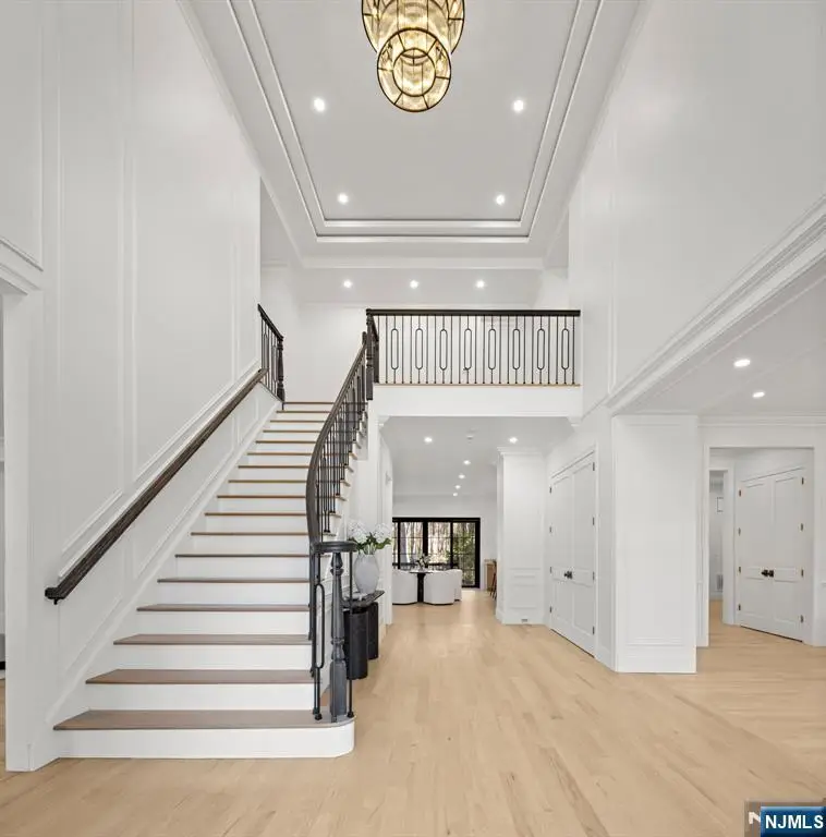 16 Old Farms Road, Saddle River, NJ 07458 - Image #2