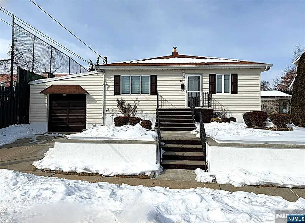 521 Weart Avenue, Lyndhurst, NJ 07071 - Image #1