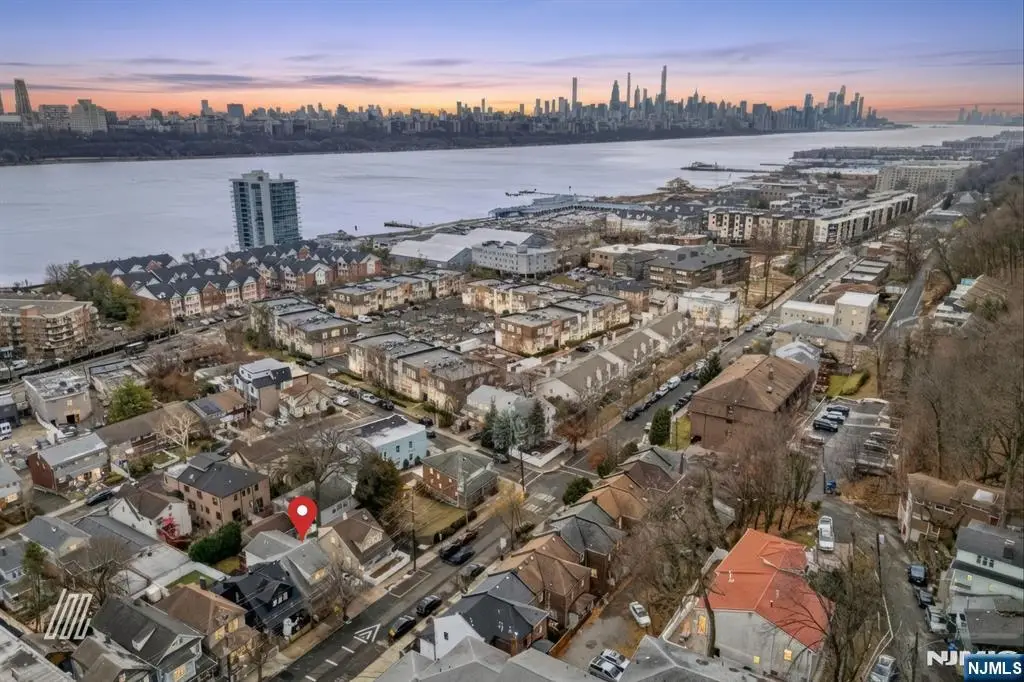 331 Undercliff Avenue, Edgewater, NJ 07020 - Image #1