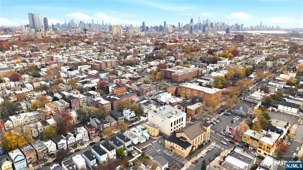 260 Ege Avenue, Jersey City, NJ 07304