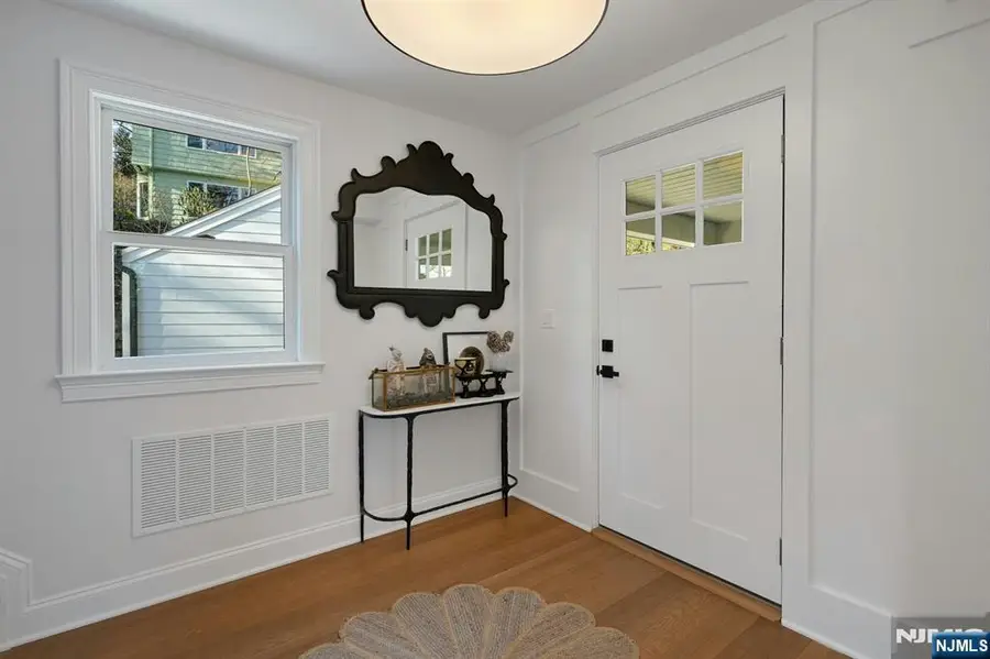 30 Edgecliff Road, Montclair, NJ 07043 - Image #3