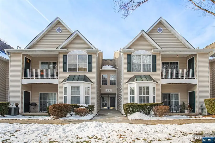 454 Cambridge Drive, Butler, NJ 07405 - Image #2