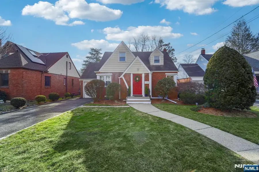 15 Dunn Place, Dumont, NJ 07628 - Image #2