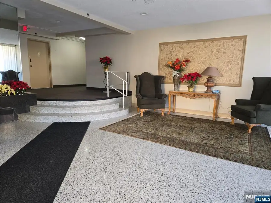 2348 Linwood Avenue 3L, Fort Lee, NJ 07024 - Image #2