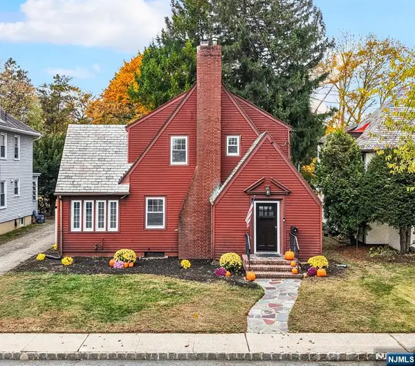 8 Elk Avenue, Dover Town, NJ 07801