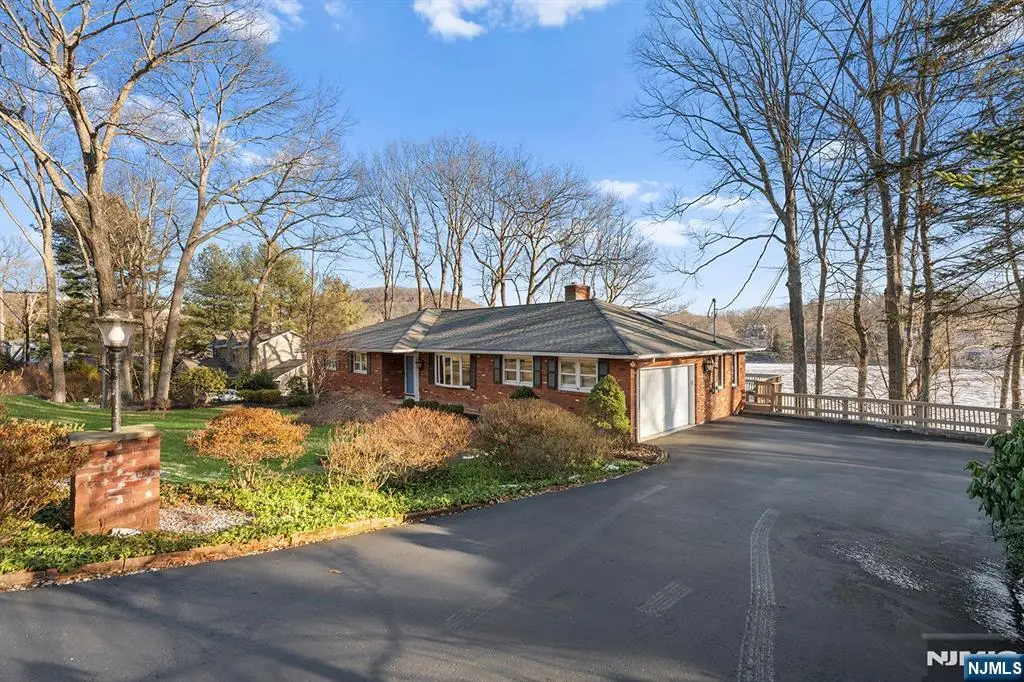 347 High Crest Drive, West Milford, NJ 07480 - Image #1