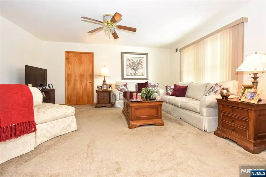 31 Smith Street, Waldwick, NJ 07463 - Image #3