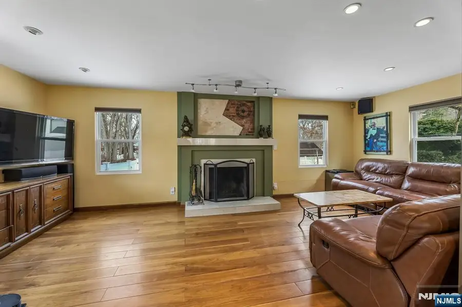 61 Julia Street, Closter, NJ 07624 - #3