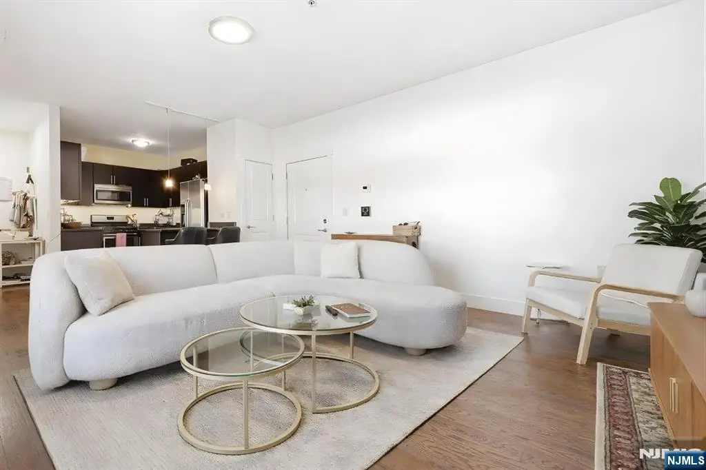 105-107 Broad Street 204, Newark, NJ 07104 - Image #1