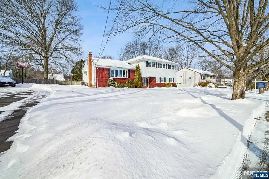 14 Crescent Drive, Parsippany, NJ 07054 - Image #2