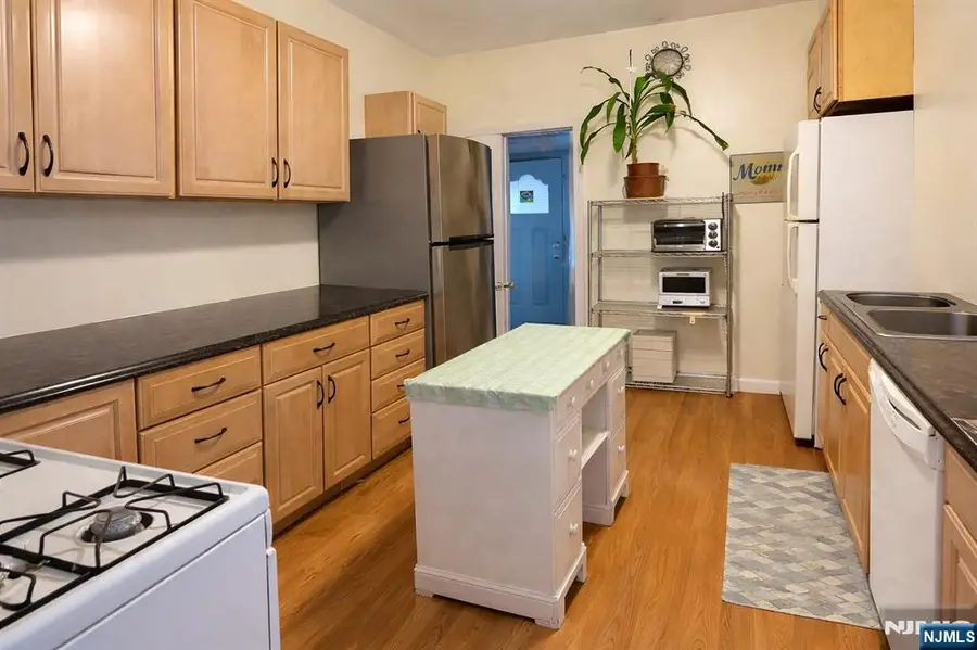 27 Passaic Avenue, Nutley, NJ 07110 - #3