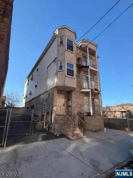 91 Spruce Street, Newark, NJ 07108 - Image #3