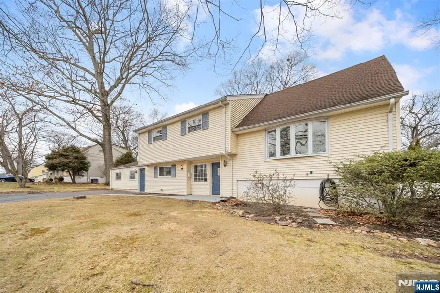 601 Oakwood Drive, Northvale, NJ 07647 - Image #2