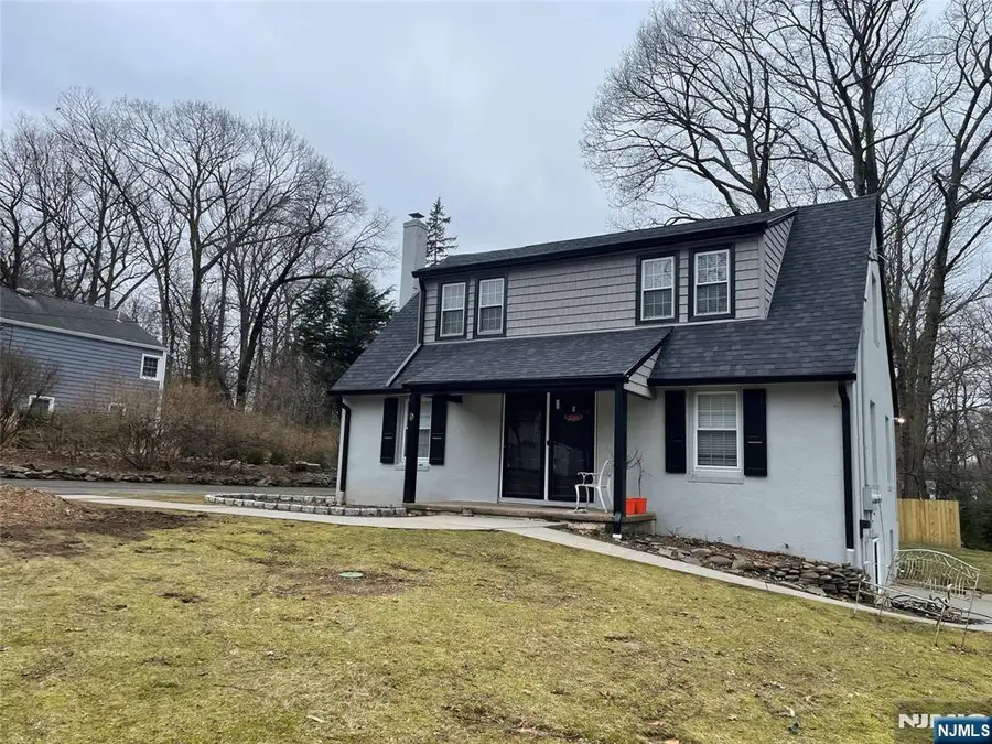 9 Cottage Lane, Upper Saddle River, NJ 07458 - Image #2