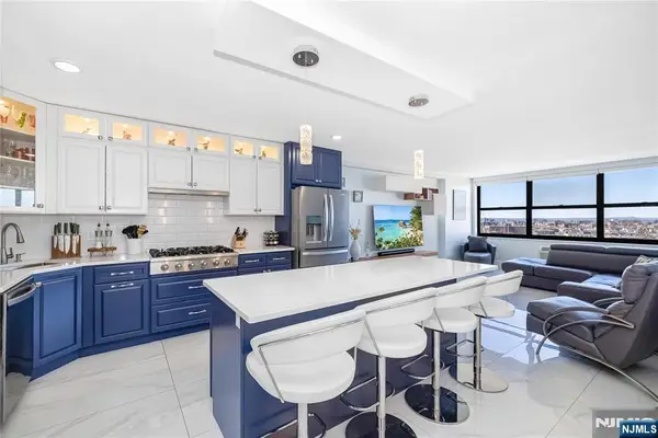 7002 JFK Blvd E Boulevard 35A, Guttenberg, NJ 07093