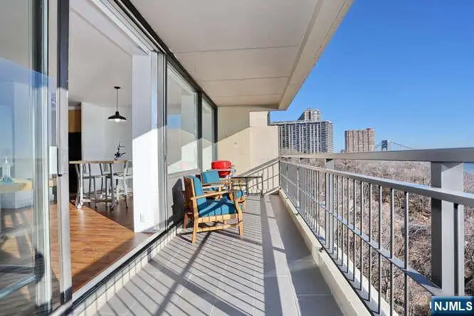 4 Horizon Road 1027, Fort Lee, NJ 07024 - Image #2