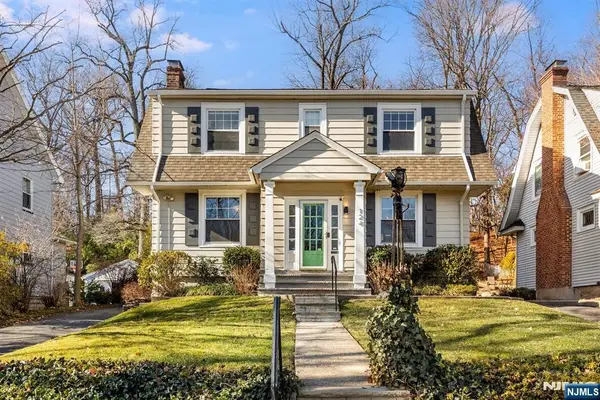 124 Essex Avenue, Glen Ridge, NJ 07028