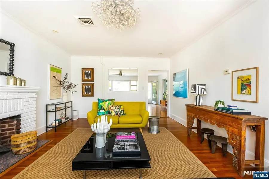 124 Essex Avenue, Glen Ridge, NJ 07028 - Image #3