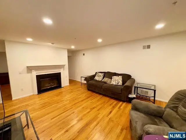 10 Larkin Circle 2110, West Orange, NJ 07052 - Image #3