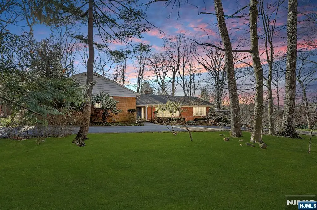 32 Litchfield Way, Alpine, NJ 07620 - Image #1