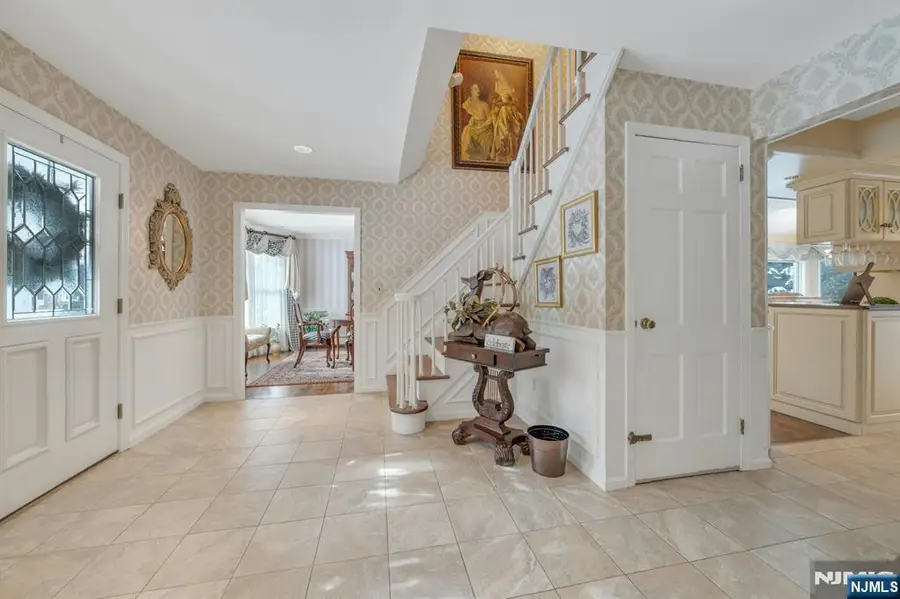 89 Barrett Lane, Wyckoff, NJ 07481 - #2