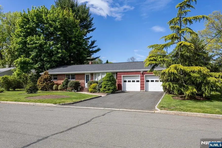 630 Valley Court, Township Of Washington, NJ 07676 - #3