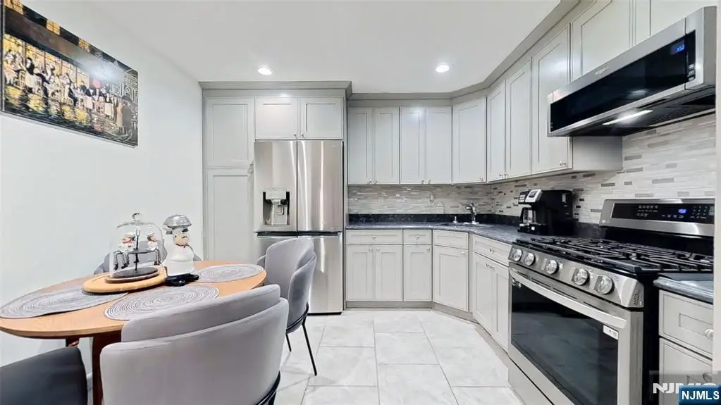 366 Cottonwood Way, Mahwah, NJ 07430 - Image #1