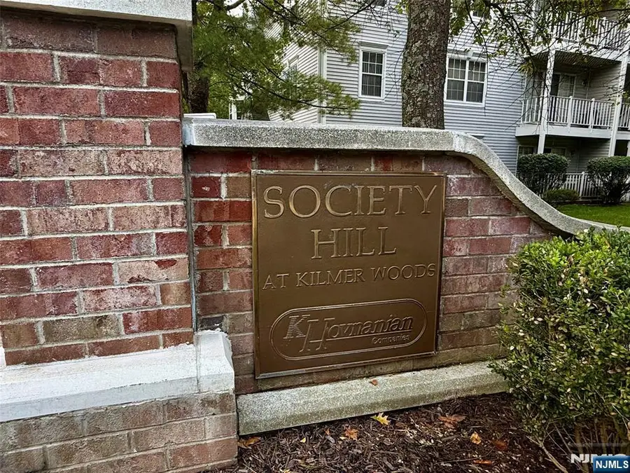 366 Cottonwood Way, Mahwah, NJ 07430 - Image #2